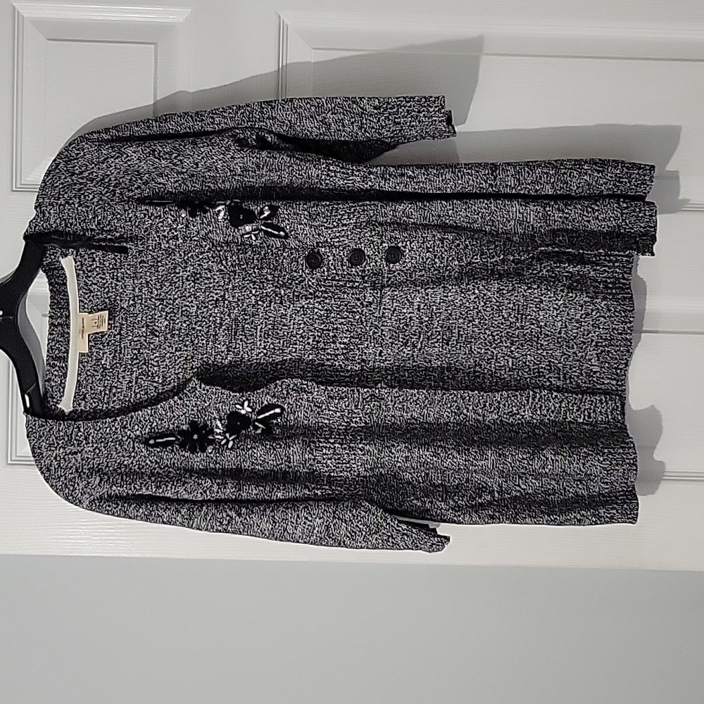 DKNY Jeans Sweater|Black and Gray|Size Medium